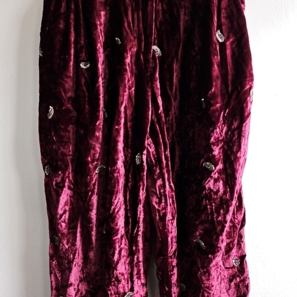 New Rococo Sand Velvet Embroidered Burgundy Pants NWT Size Small - Picture 4 of 12
